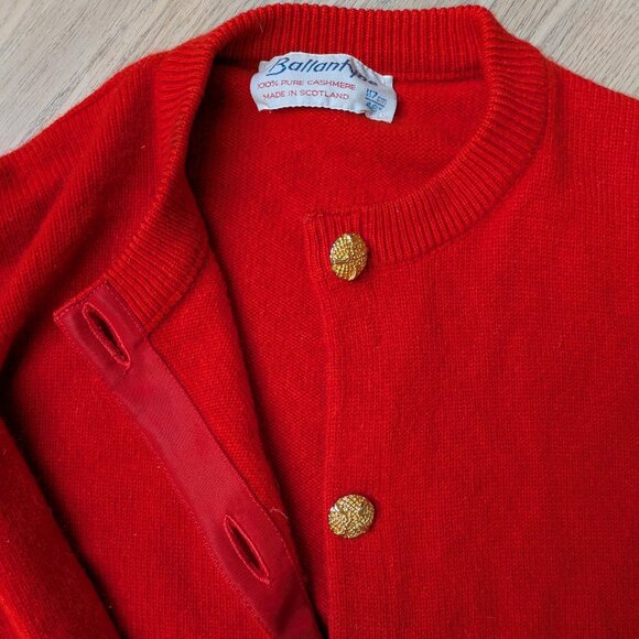 Ballantyne Cashmere Gold Button Long Sleeve Knit Cardigan Red Size 46 Scotland - Picture 2 of 7